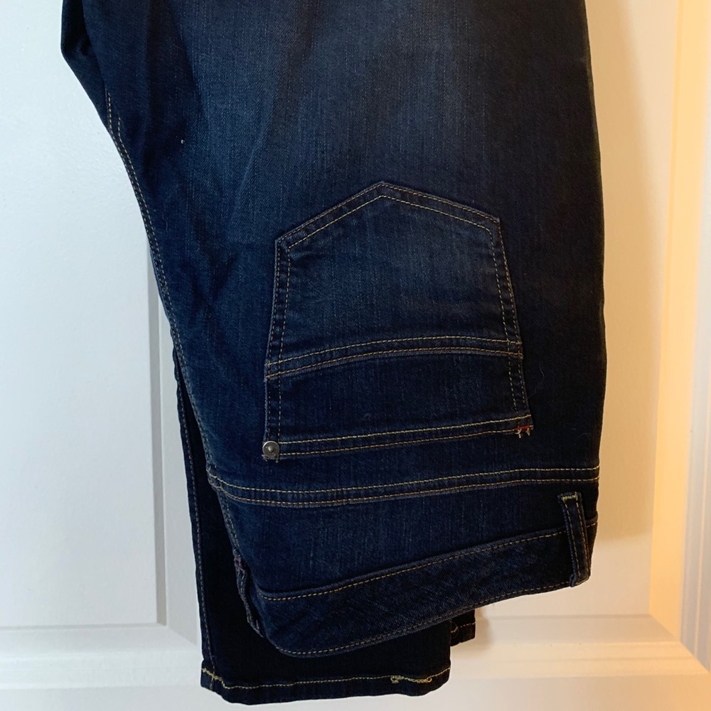 Like new Tommy Hilfiger dark blue skinny jeans